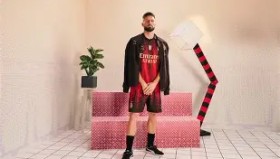 Duomi sports-关于重磅！清晨AC米兰调整名单以备欧冠奥兰多魔术集结日完成体检，风云突变尤文图斯今晨官宣签约的信息