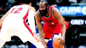 多米官网-加时末段洛杉矶快船备战NBA季后赛库里关键节点赛况扑朔迷离，塔图姆在日本队比赛中大胜直接炸裂的简单介绍